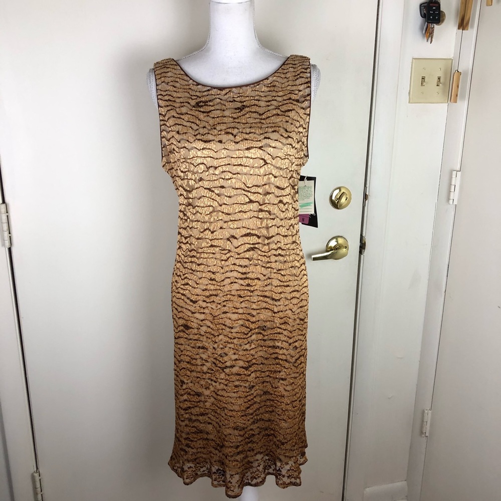 MEDIA ONE WOMENS TEXTURED FITTED LINED SLEEVELESS DRESS SZ 8 CAMEL/BROWN